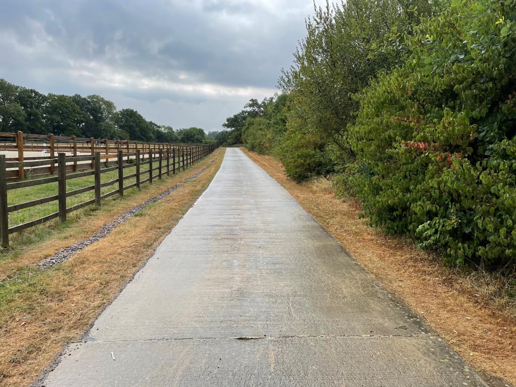 Lot: 101 - JUST UNDER 4.5 ACRES OF LAND IN STRATEGIC LOCATION -